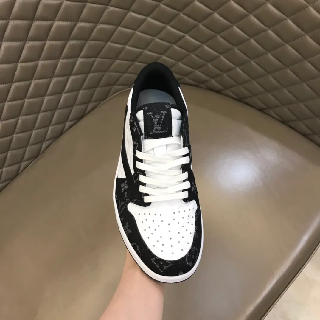 Men's shoes 💰p440 "*OUIS *UITTO* Nike" new original drawer box, co-branded low-top casual sneakers, this sneaker is completely made of denim canvas splicing leather, decorated with Louis Vuitton's iconic monogram and Damierl pattern with natural cowhide piping. The upper of this shoe combines LV’s most classic Monogram and Damier elements, giving it a sense of luxury and recognition! Size: 38-45